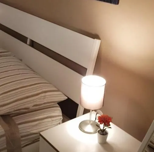 Homeholidayinsicily - Ovest Affittacamere Palazzolo Acreide