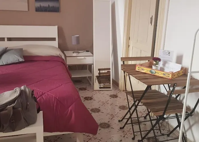 Affittacamere Homeholidayinsicily - Ovest 3*