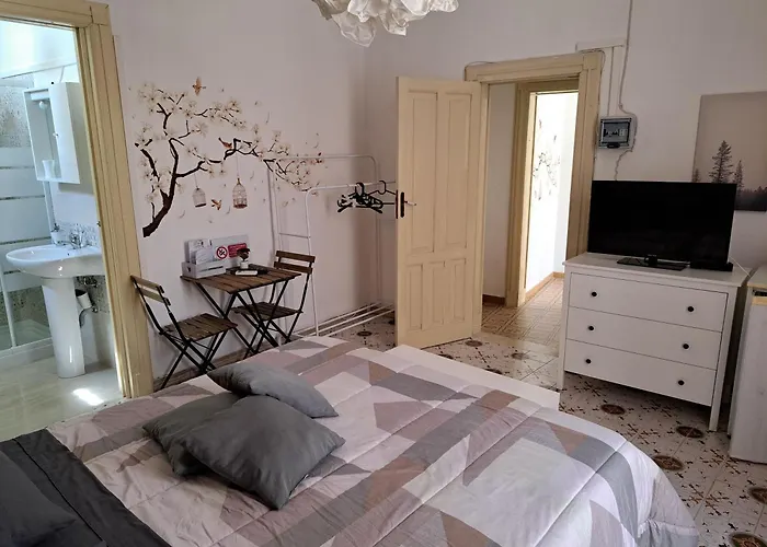 Homeholidayinsicily - Ovest Affittacamere 3*